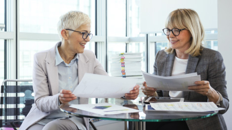 photo-business-women-working-together-470×264
